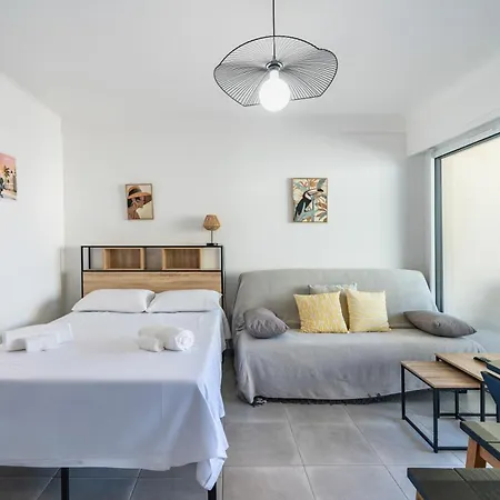 Renove Avec Grande Terrasse - Climatisation - Apercu Apartment *