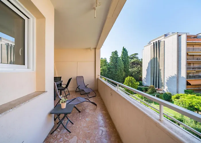 Rénové Avec Grande Terrasse - Climatisation - Aperçu *